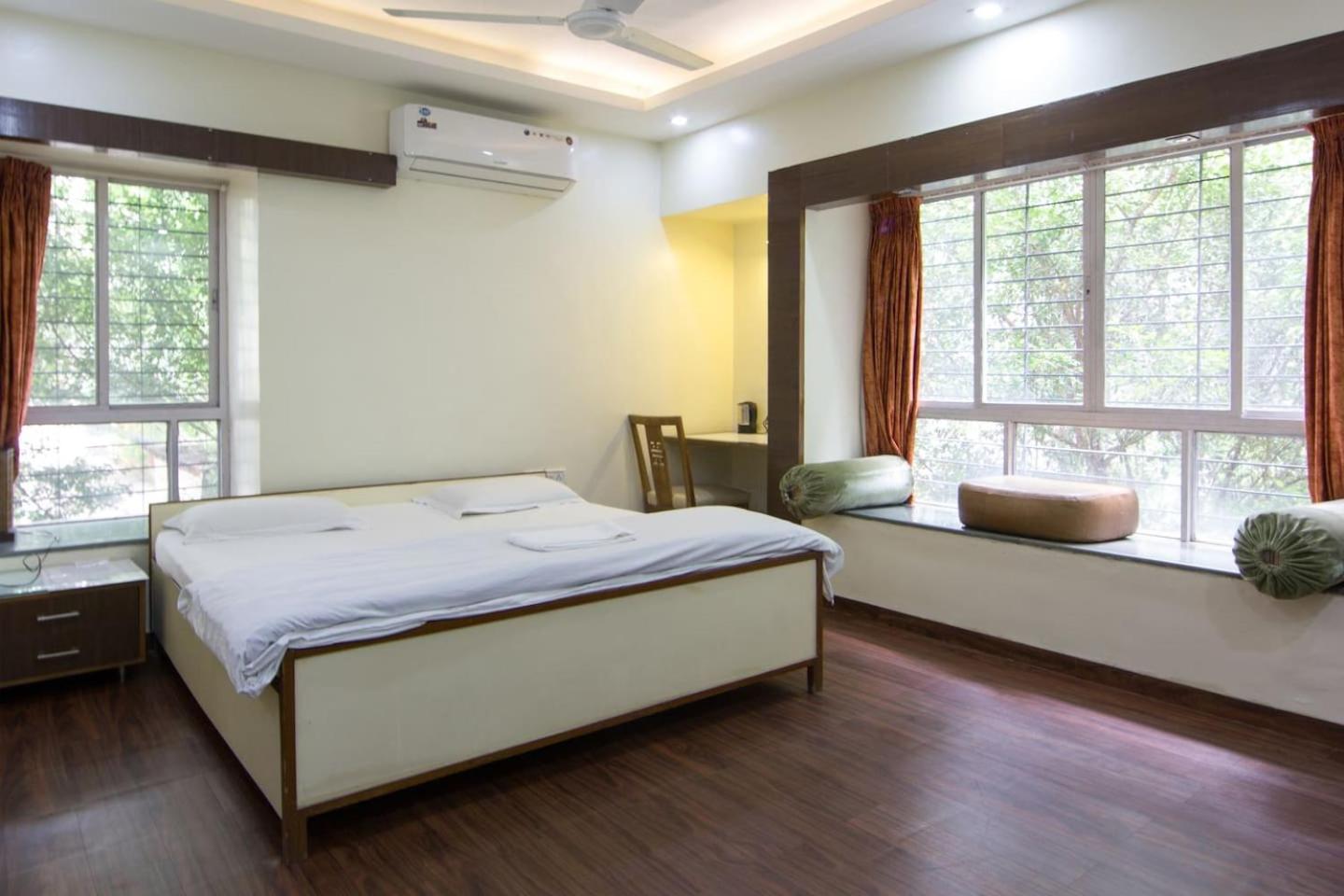 Apple Tree Apartments Koregaon Park Пуна Экстерьер фото